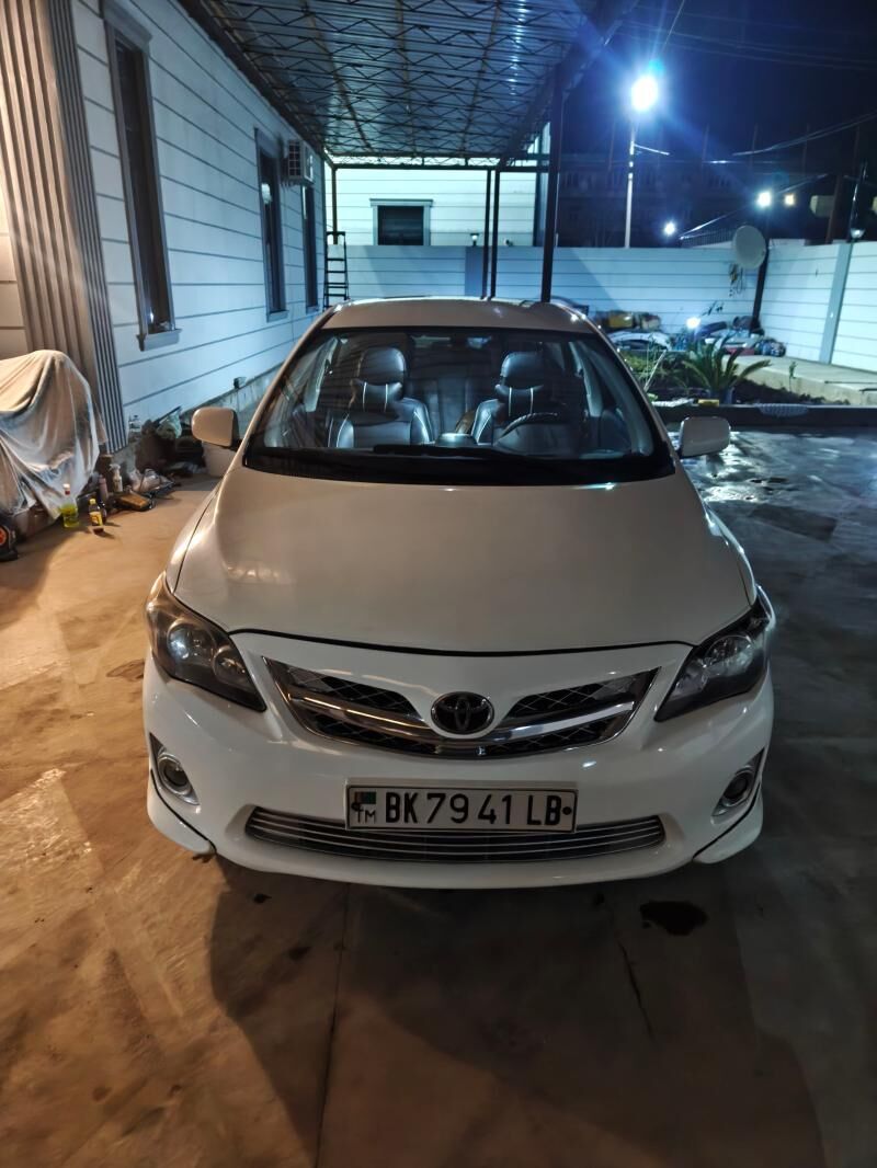 Toyota Corolla 2013 - 180 000 TMT - Çärjew - img 1