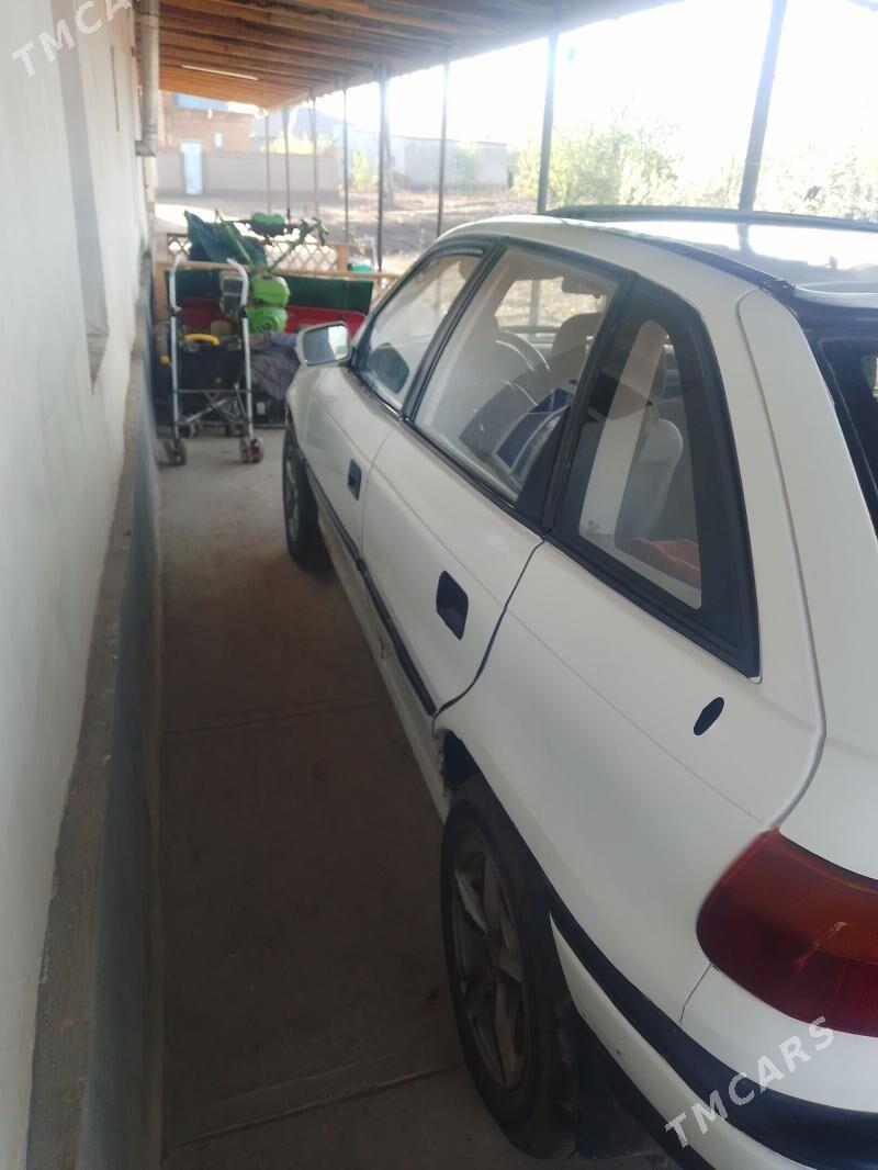 Opel Astra 1992 - 32 000 TMT - Губадаг - img 1