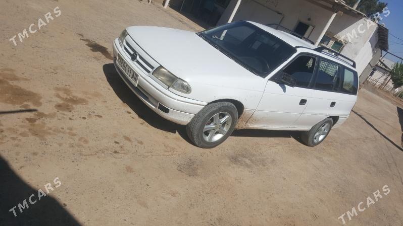 Opel Astra 1995 - 42 000 TMT - Серахс - img 1