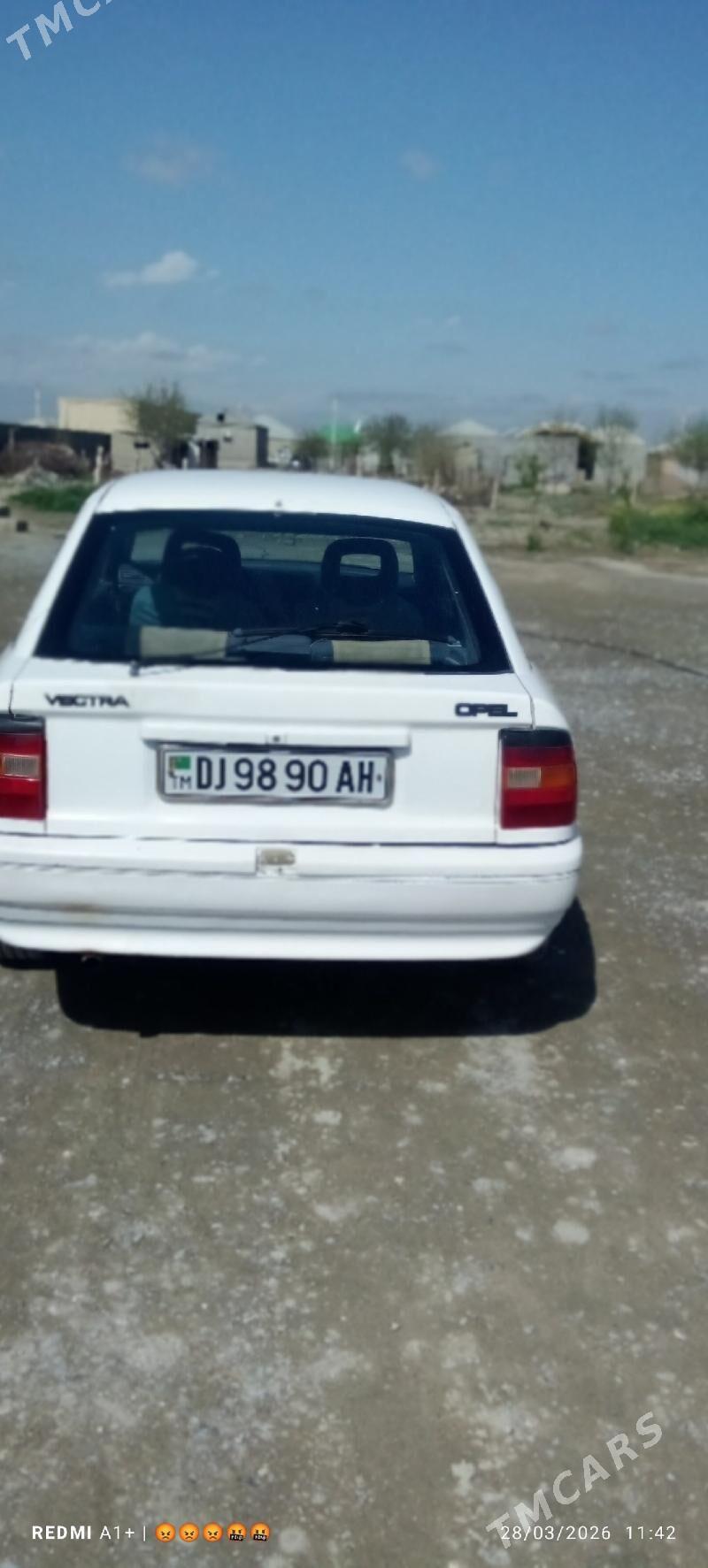 Opel Vectra 1991 - 30 000 TMT - Бахарден - img 1