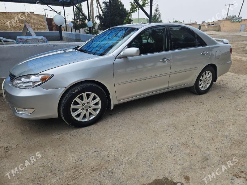Toyota Camry 2005 - 220 000 TMT - Фарап - img 1
