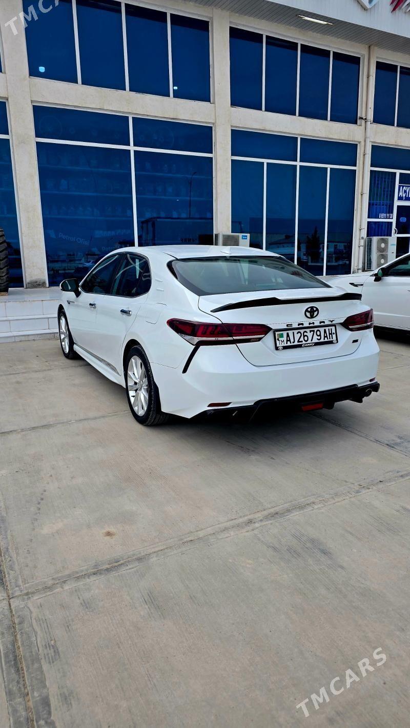 Toyota Camry 2022 - 300 000 TMT - Теджен - img 1