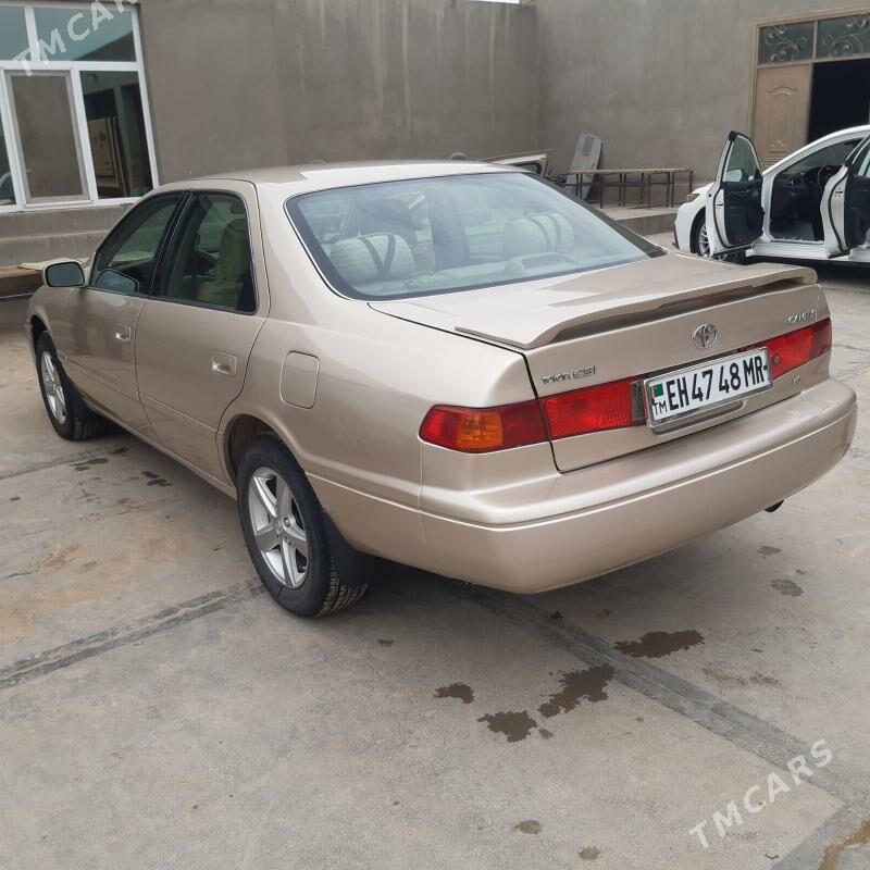 Toyota Camry 2000 - 150 000 TMT - Мары - img 1