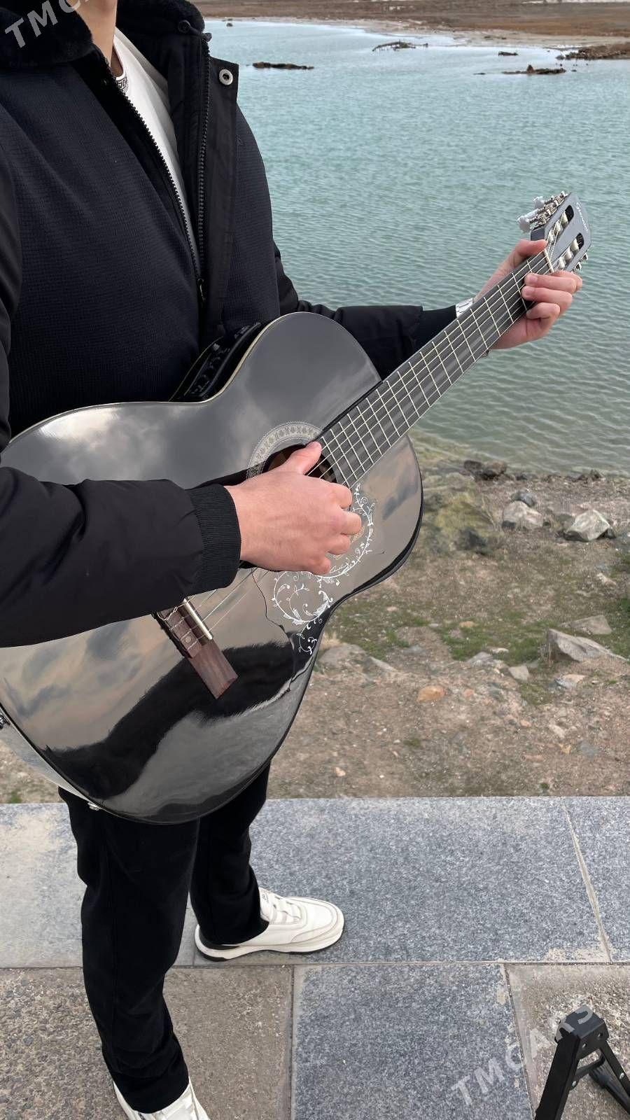 GIANNINI TAZE GITARA - Магданлы - img 1