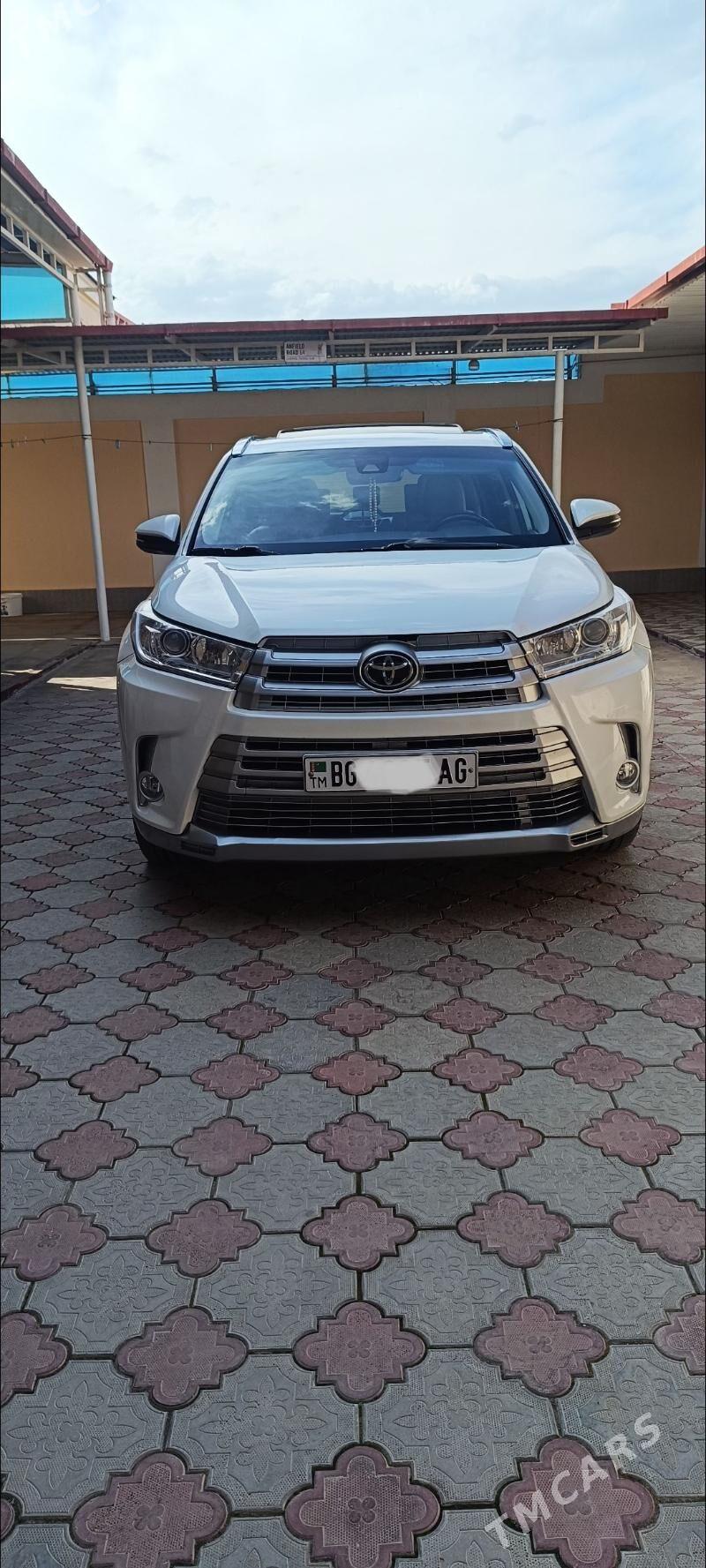 Toyota Highlander 2018 - 415 000 TMT - Чоганлы - img 1