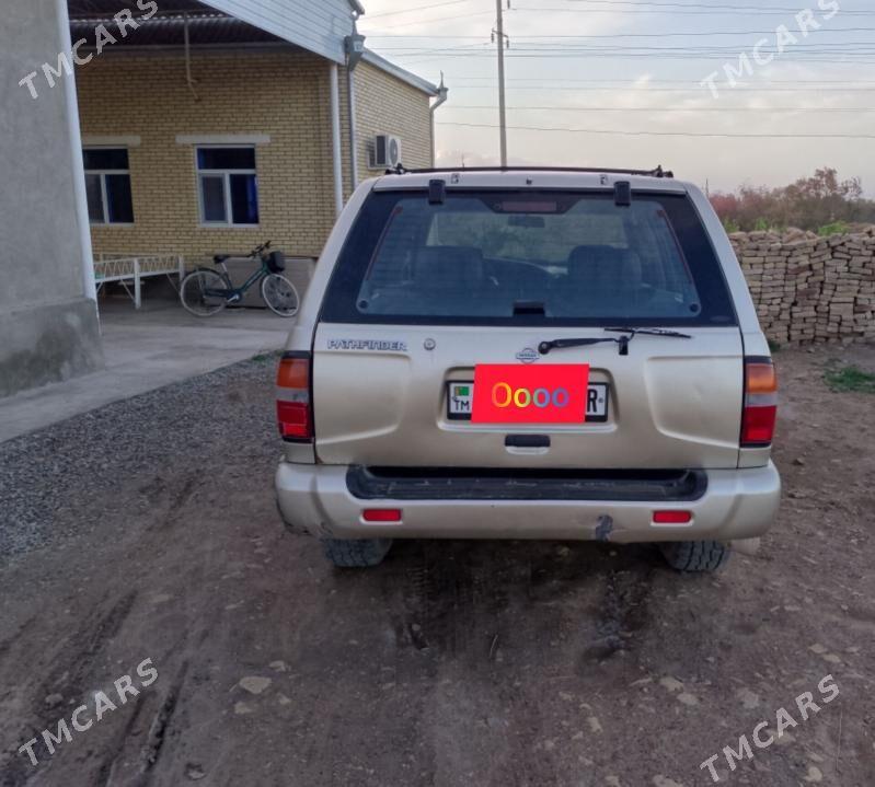Nissan Pathfinder 1996 - 80 000 TMT - Байрамали - img 1