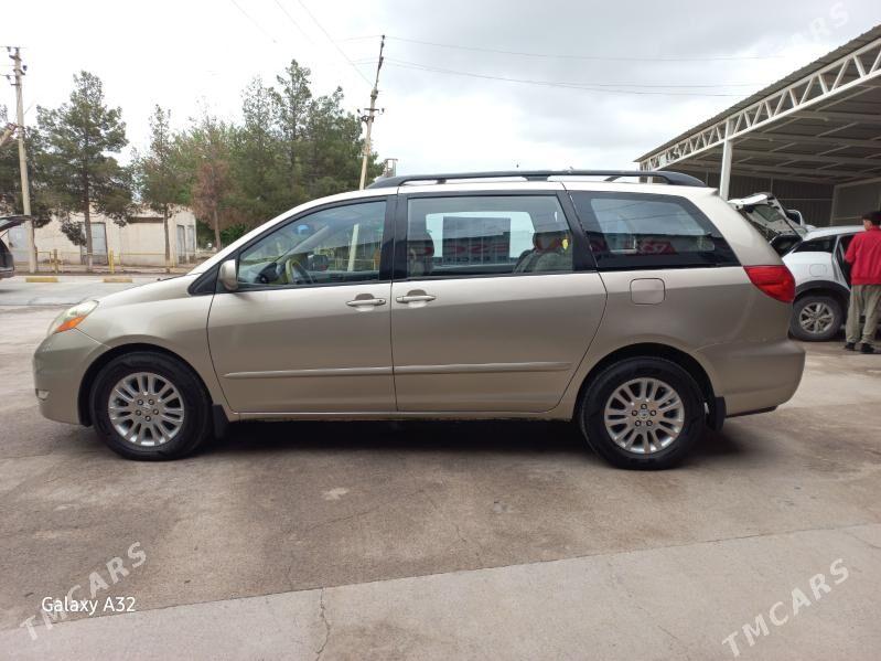 Toyota Sienna 2008 - 240 000 TMT - Мары - img 1