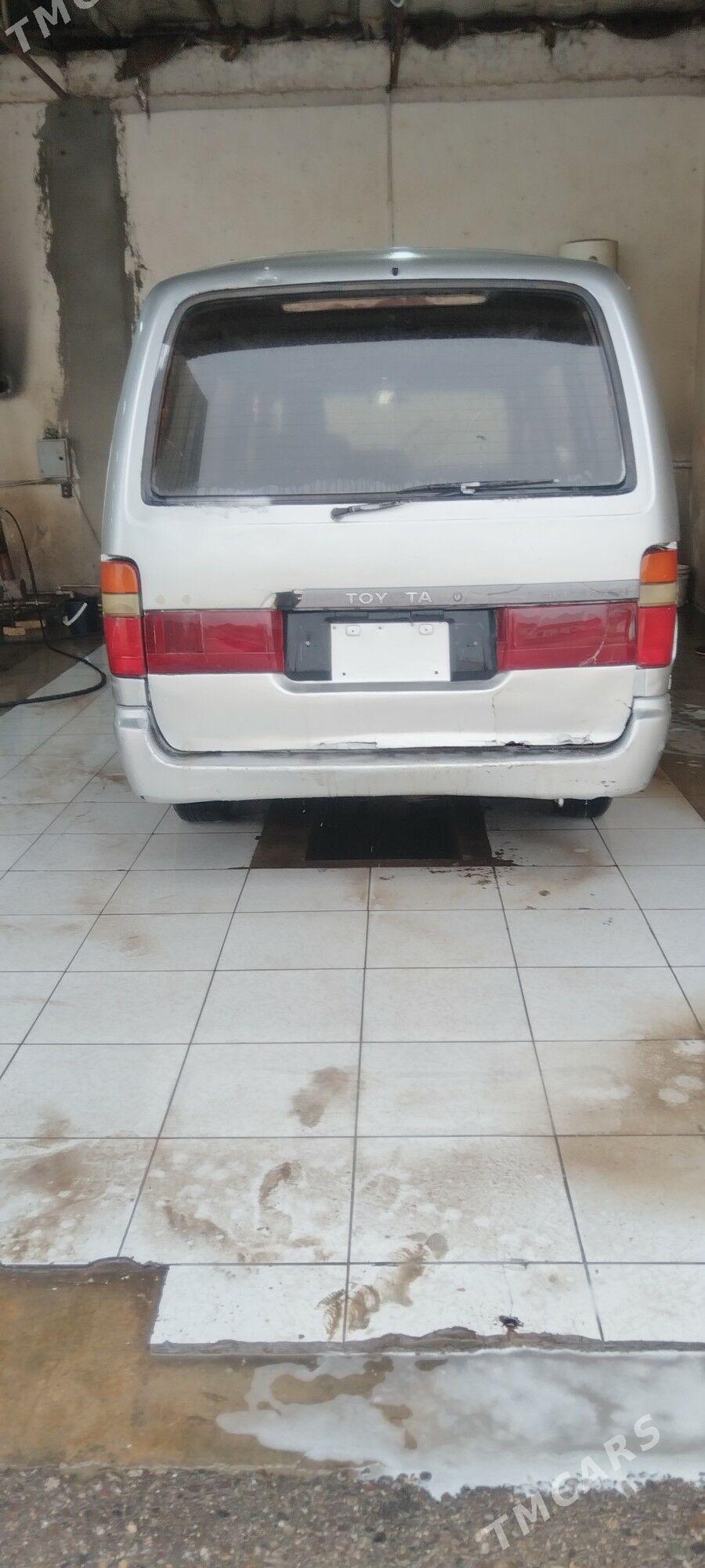 Toyota Hiace 1990 - 30 000 TMT - Murgap - img 1