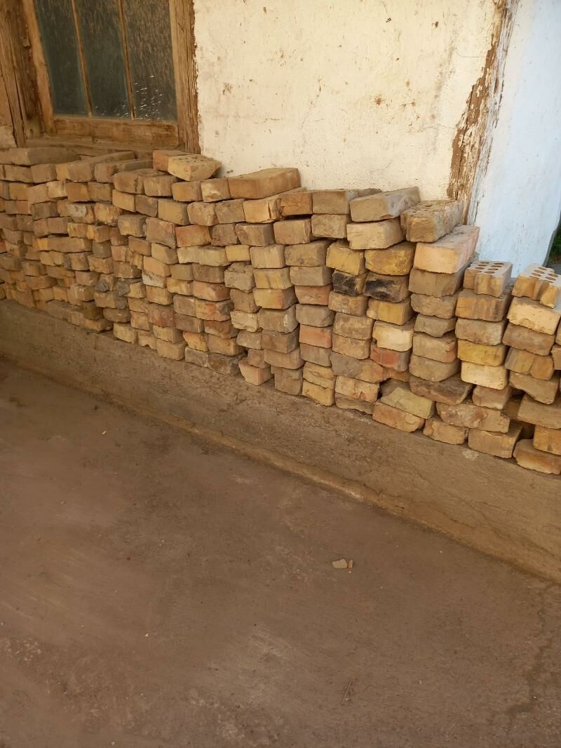 кирпичи - Ашхабад - img 1