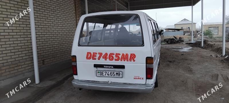 Toyota Hiace 1989 - 55 000 TMT - Мары - img 1