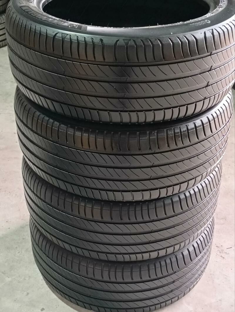 235 45 18 BRIDGESTONE 2 500 TMT - Garadamak - img 1