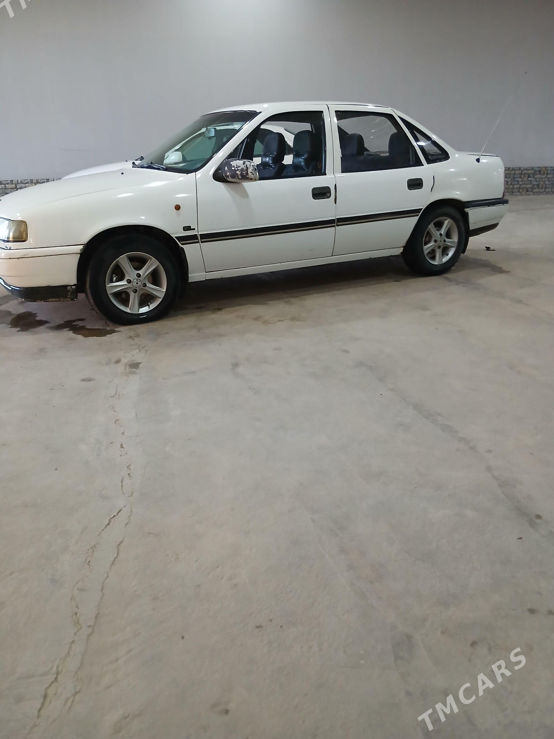 Opel Vectra 1990 - 30 000 TMT - Çärjew - img 1