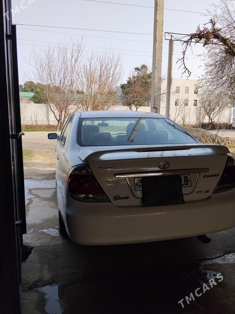 Toyota Camry 2004 - 170 000 TMT - Саят - img 1