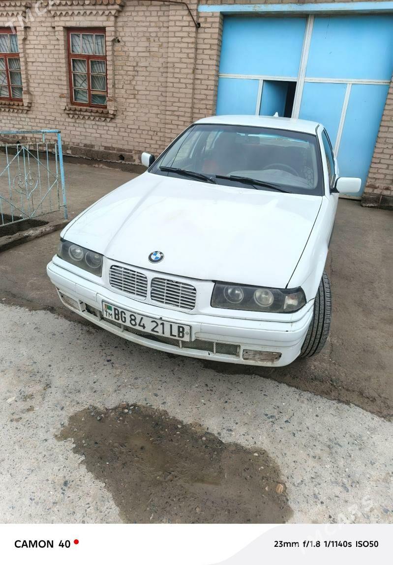 BMW 320 1994 - 26 000 TMT - Çärjew - img 1
