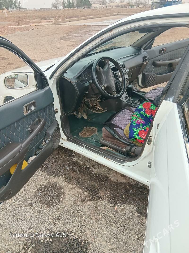 Toyota Carina 1995 - 37 000 TMT - Теджен - img 1