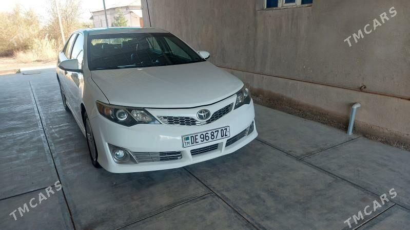 Toyota Camry 2012 - 260 000 TMT - Дашогуз - img 1