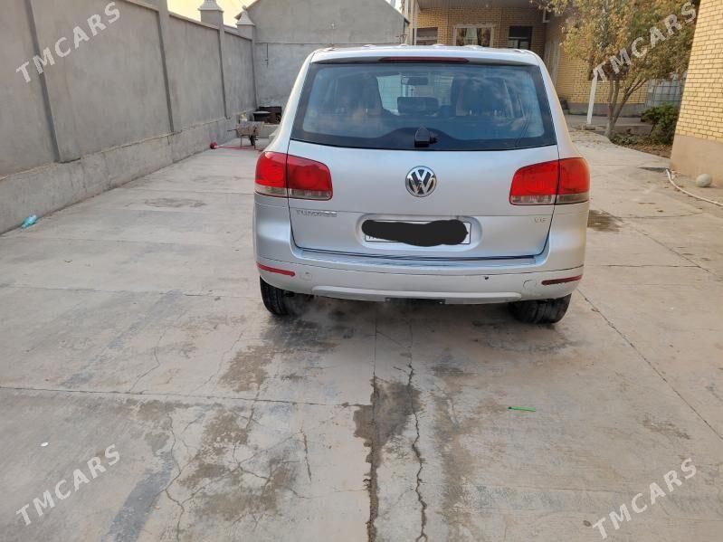 Volkswagen Touareg 2004 - 100 000 TMT - Теджен - img 1