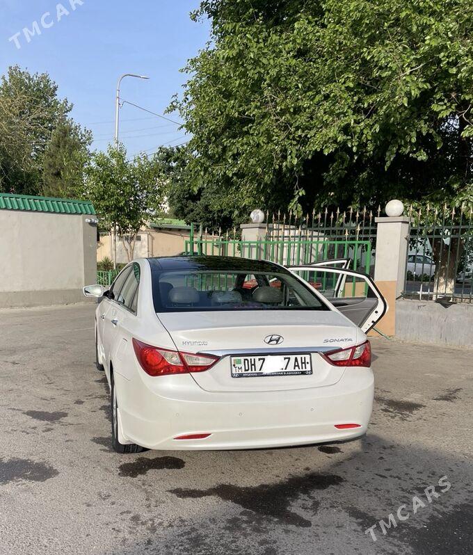 Hyundai Sonata 2011 - 159 000 TMT - Теджен - img 1