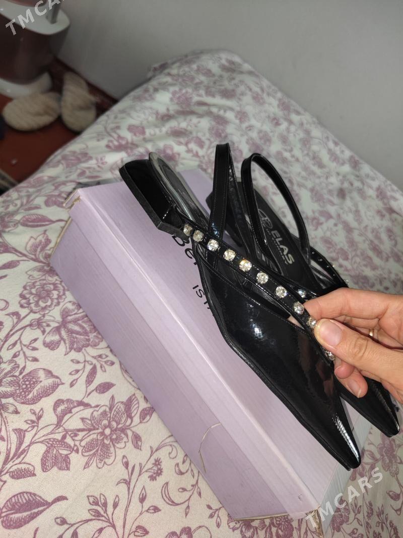 черные босоножки - Mary - img 1