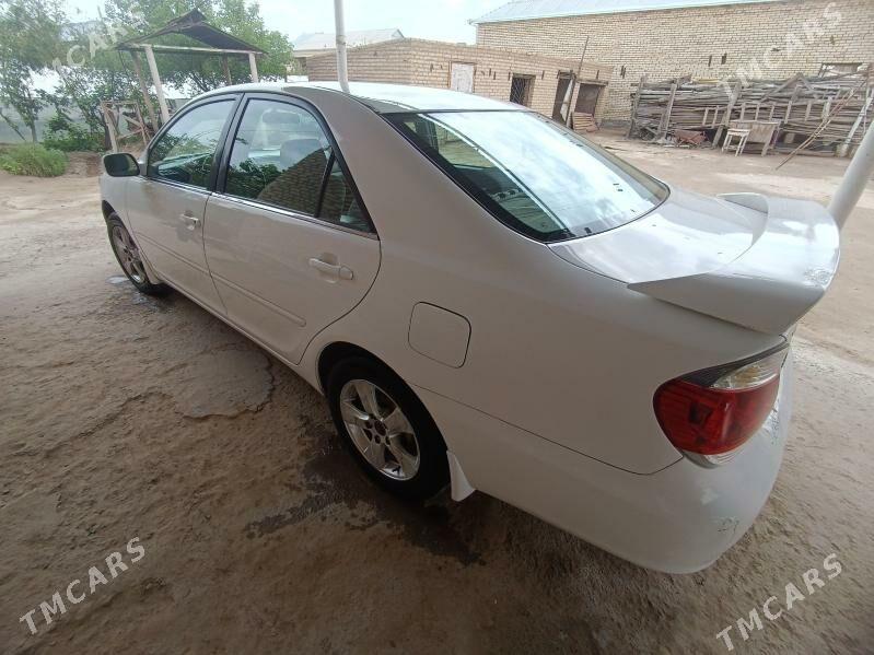 Toyota Camry 2005 - 180 000 TMT - Мары - img 1