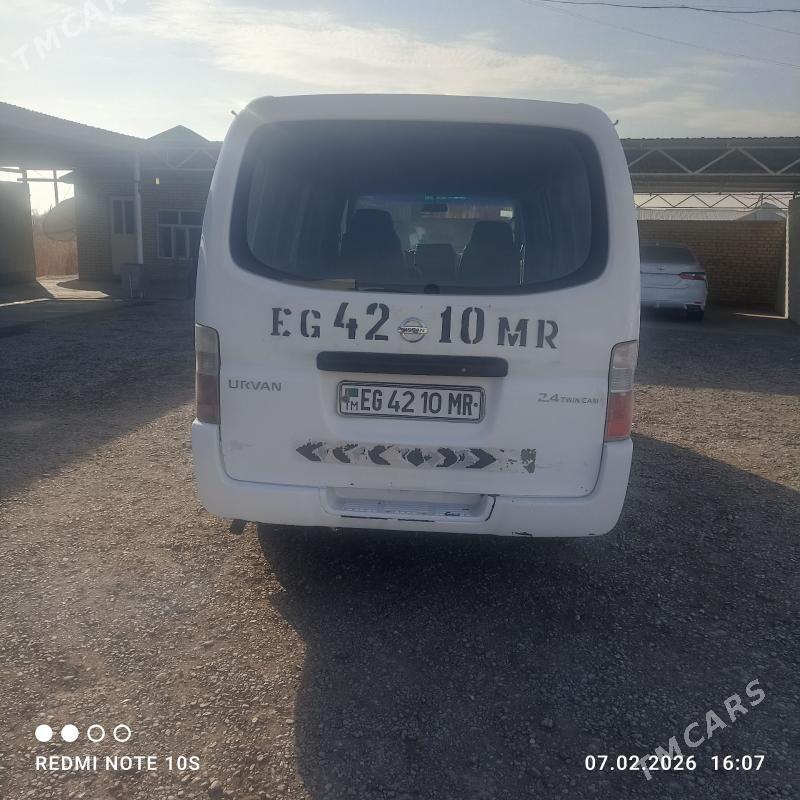 Nissan Urvan 2003 - 140 000 TMT - Mary - img 1