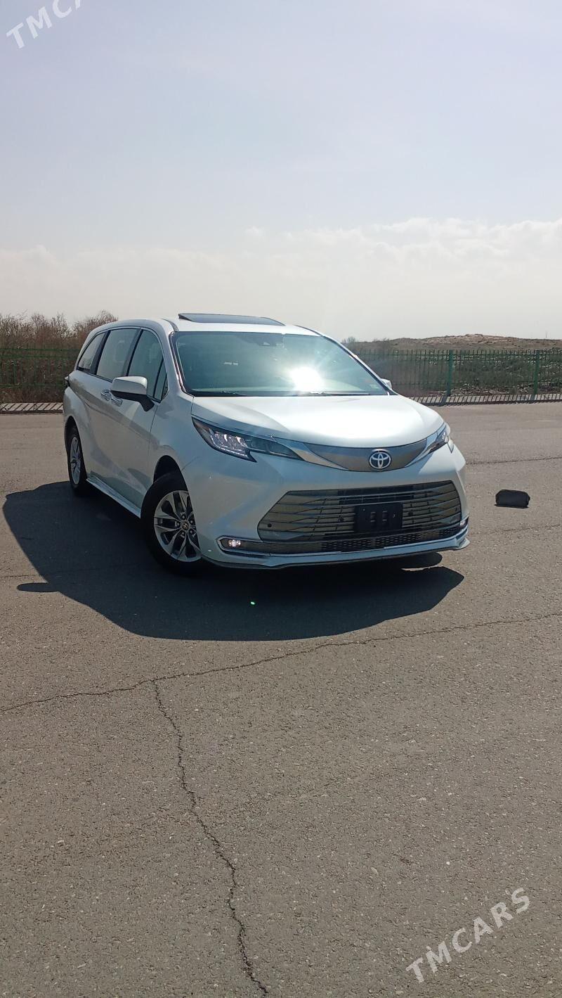 Toyota Sienna 2022 - 589 000 TMT - "Altyn Asyr" Gündogar bazary (Jygyllyk) - img 1