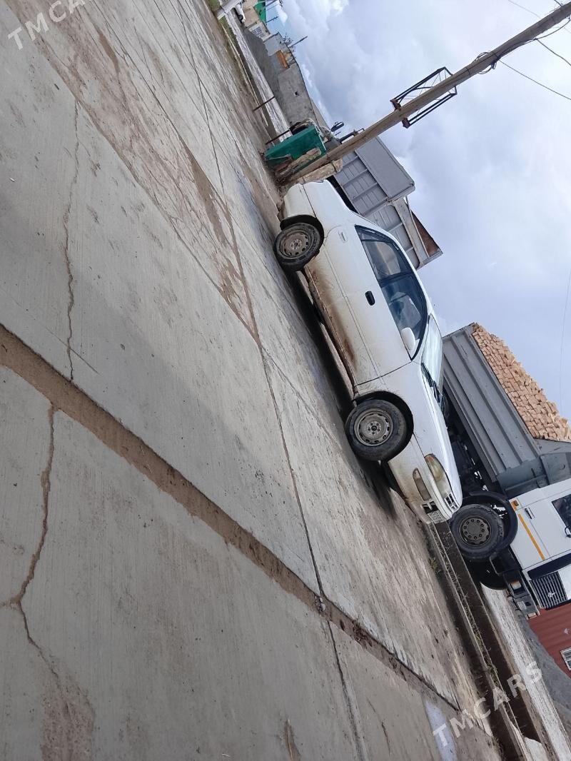 Toyota Carina 1994 - 37 000 TMT - Ёлётен - img 1