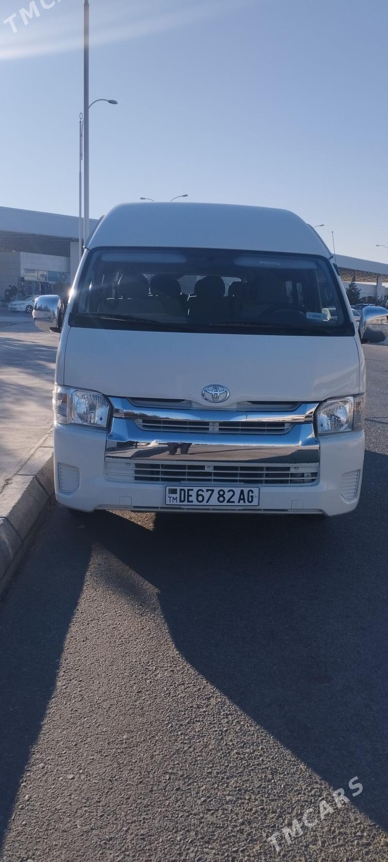 Toyota Hiace 2016 - 520 000 TMT - 30 мкр - img 1