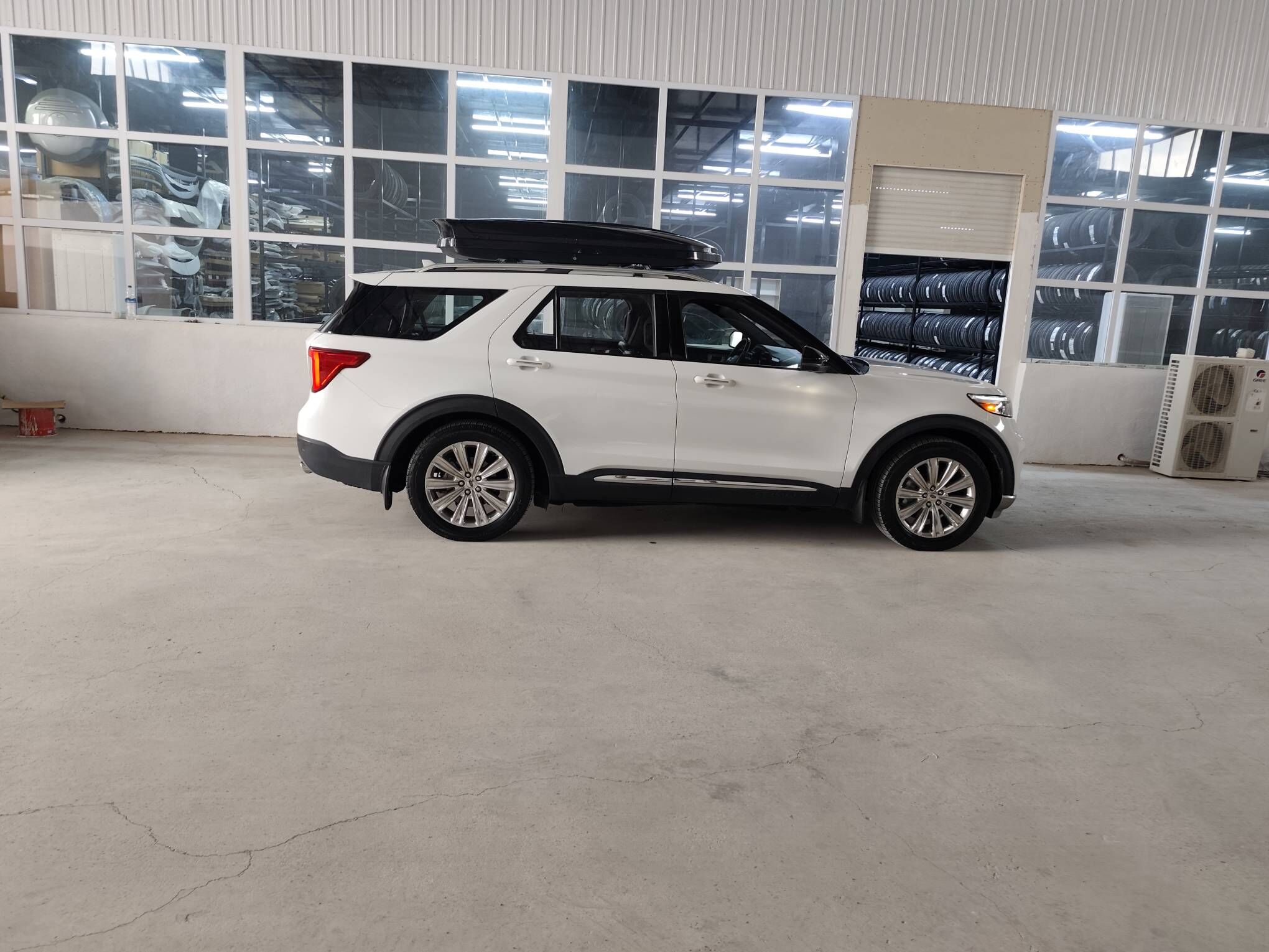 Universal bagaz 2 800 TMT - Улица Г. Кулиева (Объездная) - img 1