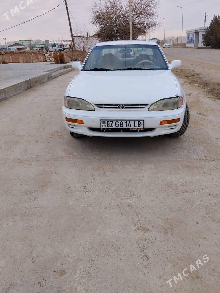 Toyota Camry 1996 - 45 000 TMT - Halaç - img 1