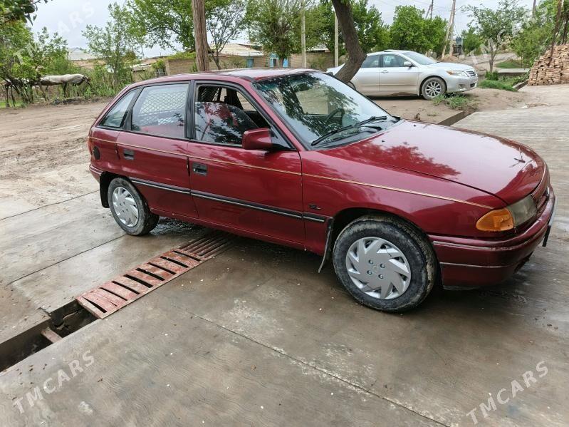 Opel Astra 1993 - 27 000 TMT - Саят - img 1