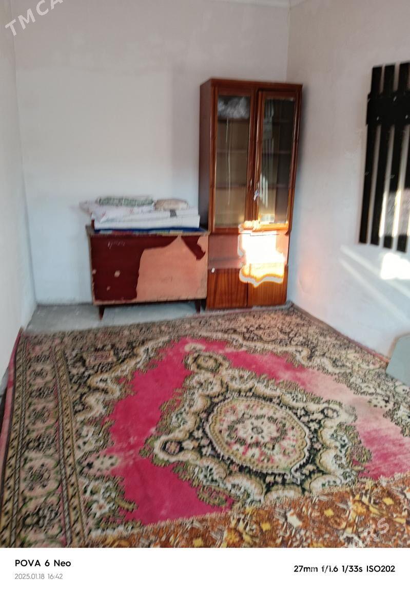 kwartrant alyas jay ba - Хитровка - img 1