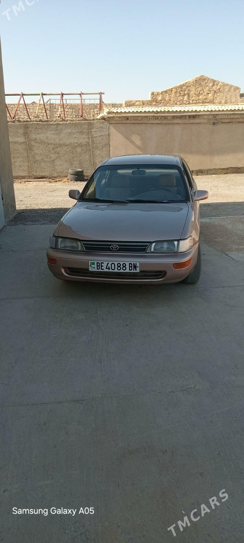 Toyota Corolla 1993 - 60 000 TMT - Балканабат - img 1