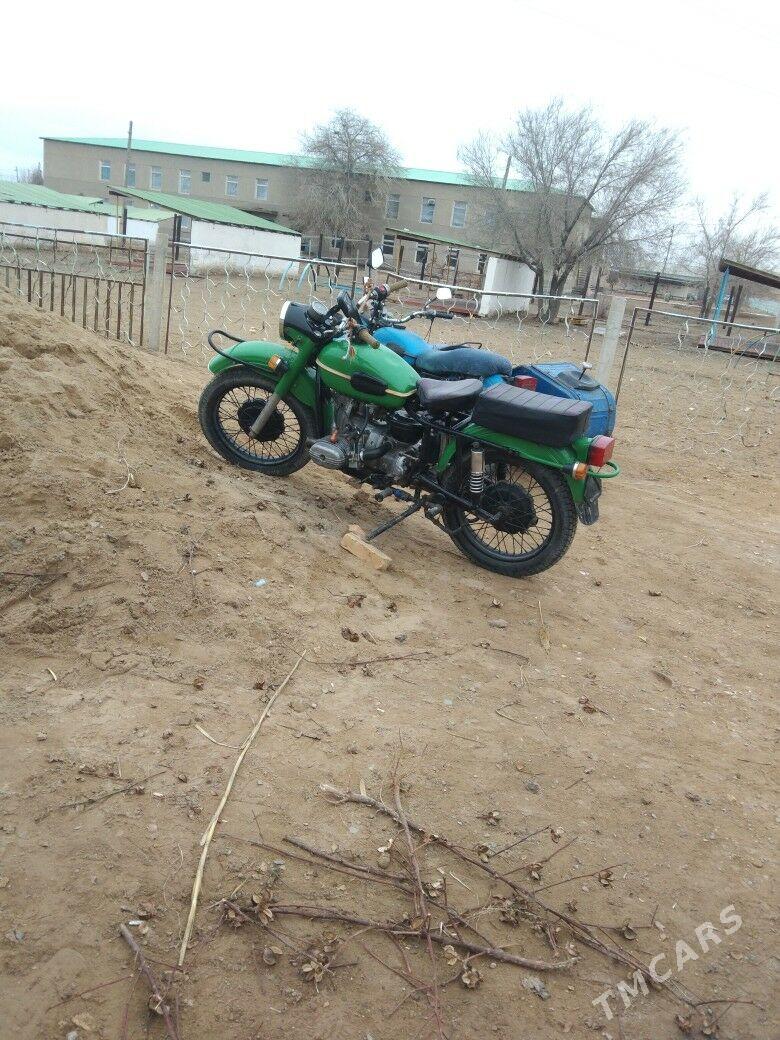 Ural 4320 1988 - 12 000 TMT - Darganata - img 1