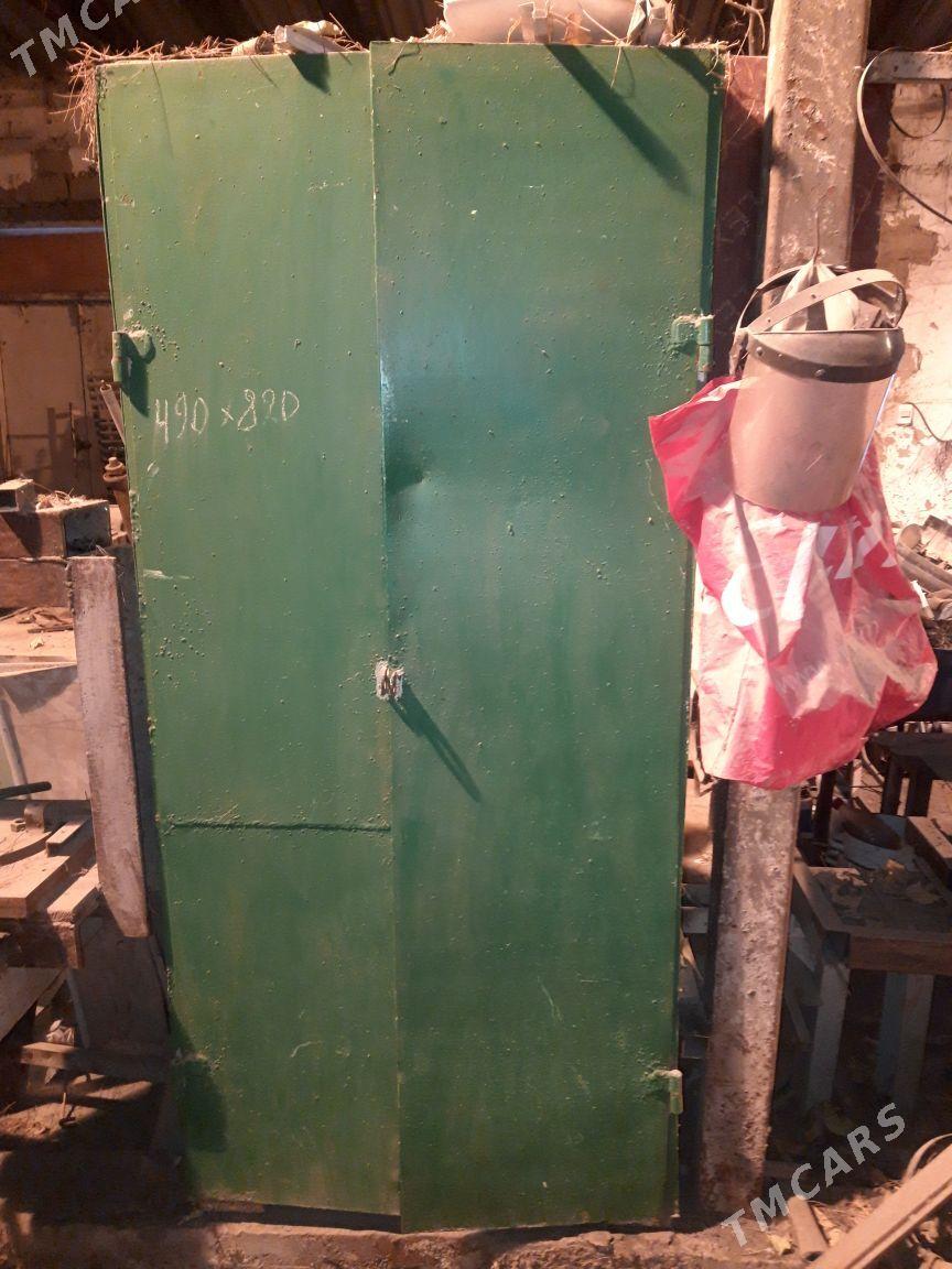 Demir şkaf - Бекреве - img 1