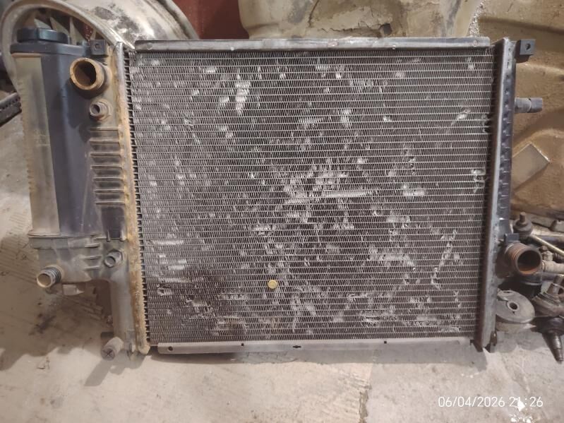 Radiator bmw e34 450 TMT - Туркменбаши - img 1