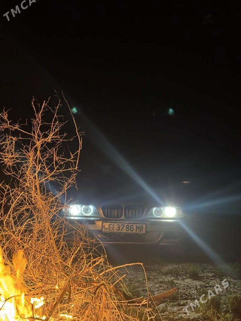 BMW E39 2000 - 110 000 TMT - Мары - img 1