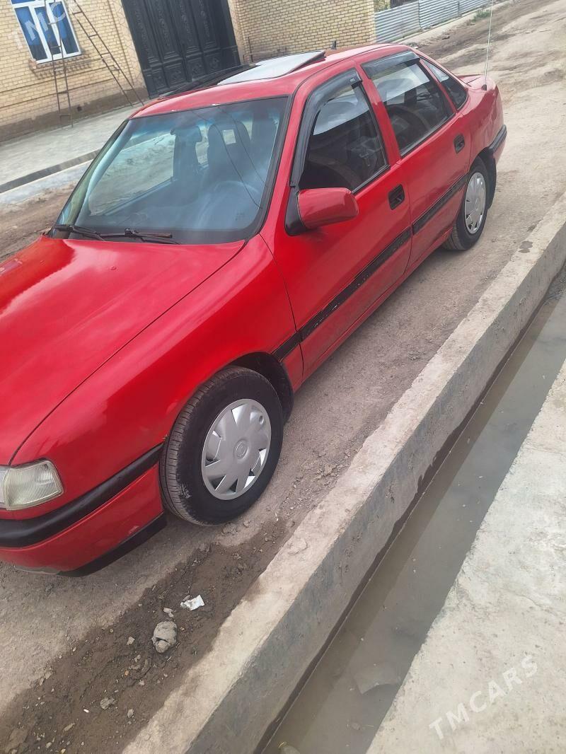 Opel Vectra 1990 - 35 000 TMT - Чарджоу - img 1