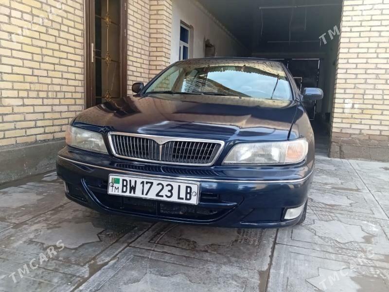 Infiniti I30 1998 - 80 000 TMT - Фарап - img 1