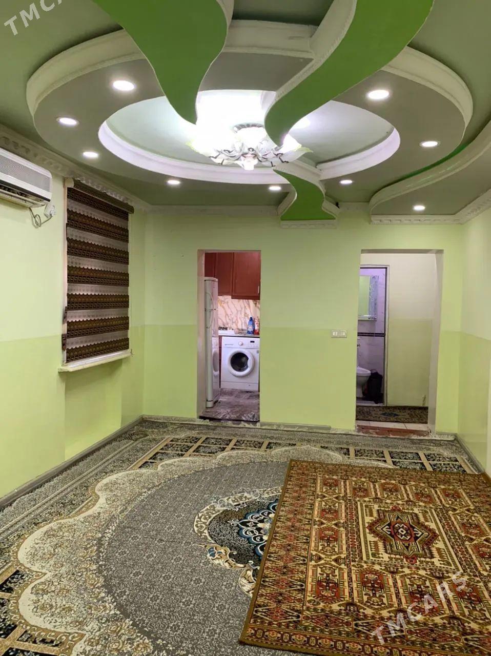 6 mkr 3/3 1kom 2edilen - 6 мкр - img 1