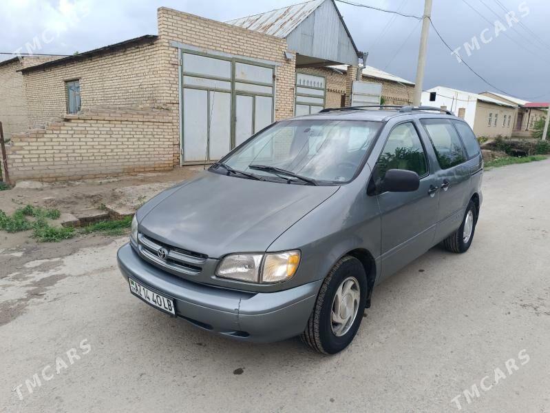 Toyota Sienna 2000 - 195 000 TMT - Халач - img 1