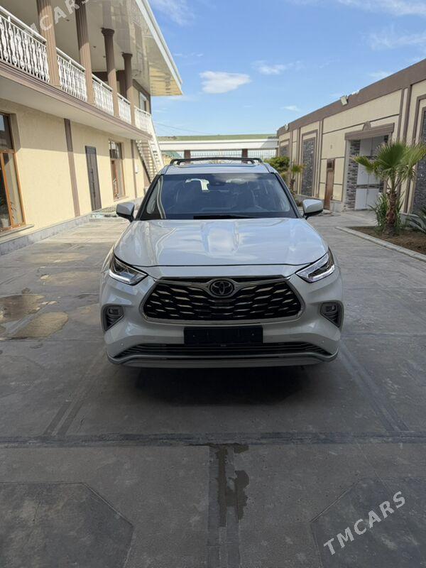 Toyota Highlander 2022 - 600 000 TMT - Ашхабад - img 1
