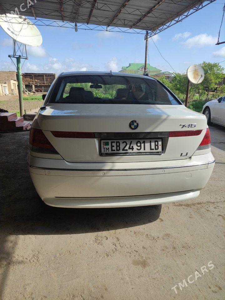 BMW 745 2003 - 140 000 TMT - Чарджоу - img 1