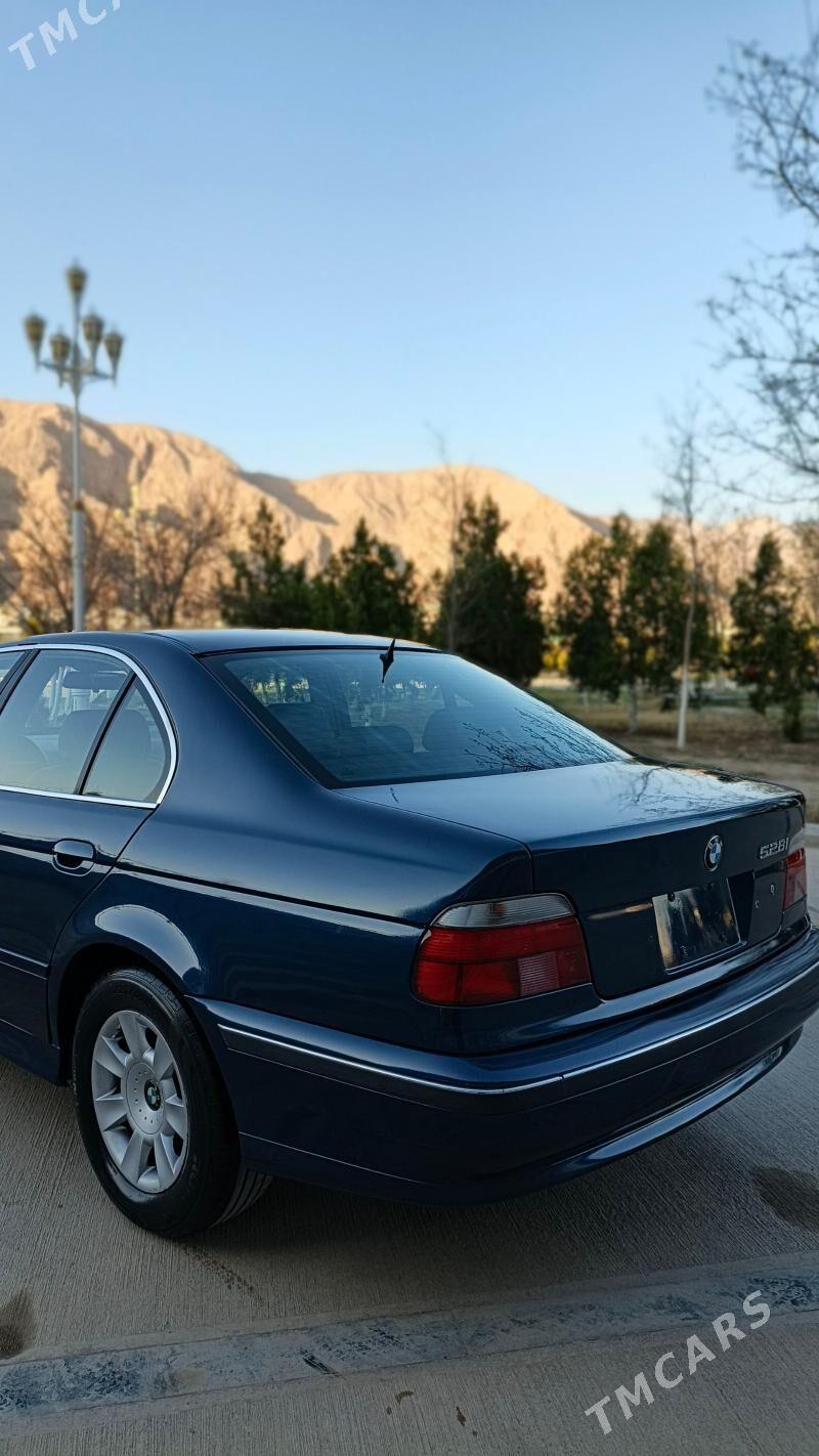 BMW E39 1998 - 90 000 TMT - Балканабат - img 1