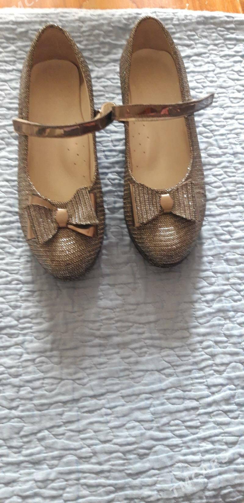 ТУФЛИ 36 РАЗМЕР ,РАЗНЫЕ ПАРЫ - Aşgabat - img 1