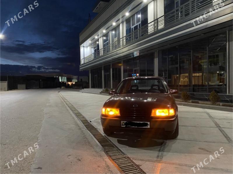 Opel Vectra 1991 - 43 000 TMT - Мары - img 1
