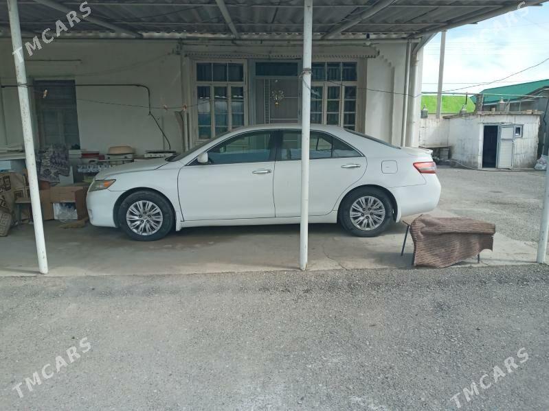 Toyota Camry 2010 - 150 000 TMT - Гёкдже - img 1