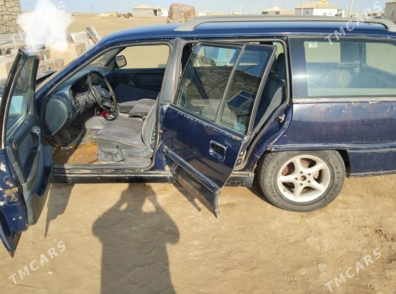 Opel Omega 1990 - 16 000 TMT - Эсенгулы - img 1