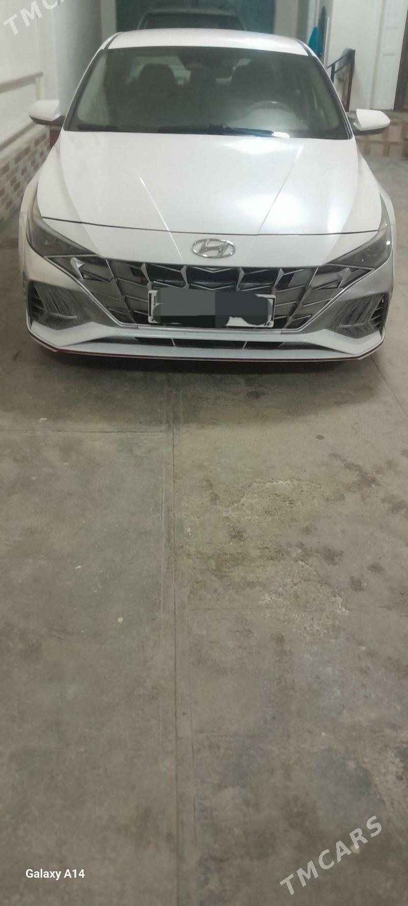 Hyundai Elantra 2021 - 250 000 TMT - Туркменабат - img 1