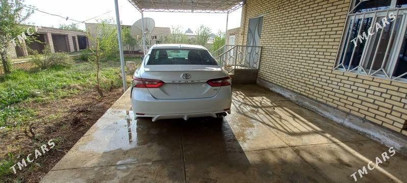 Toyota Camry 2021 - 360 000 TMT - Туркменабат - img 1